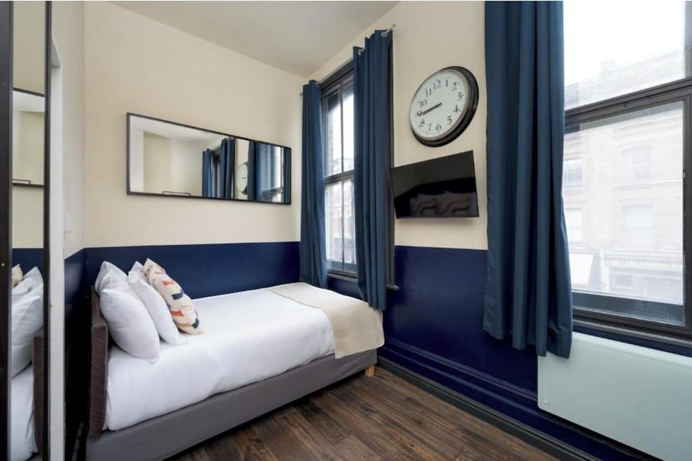 The Brickline Shoreditch Room Type - Standard Double Room, 1 Double Bed, Non Smoking, Private Bathroom