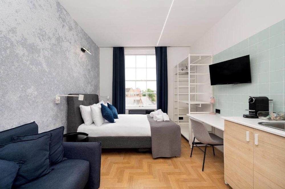 The Brickline Shoreditch Room Type - Comfort Apartment, 1 Double Bed, Kitchenette, City View