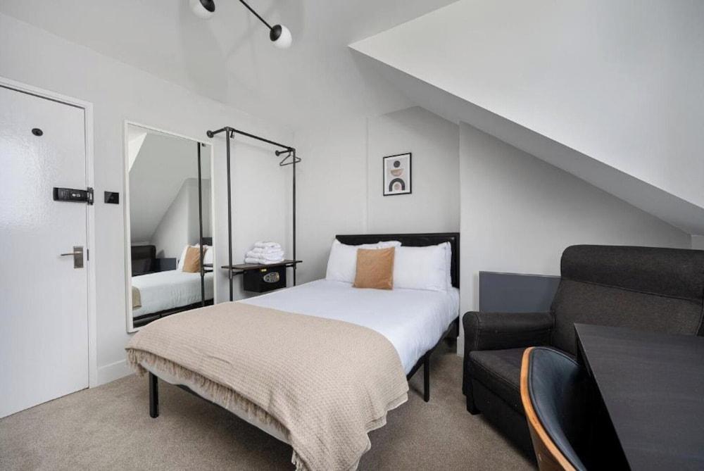The Brickline Shoreditch Room Type - Superior Double Room, 1 Double Bed, Private Bathroom, City View The Brickline Shoreditch Room Type - Superior Double Room, 1 Double Bed, Private Bathroom, City View