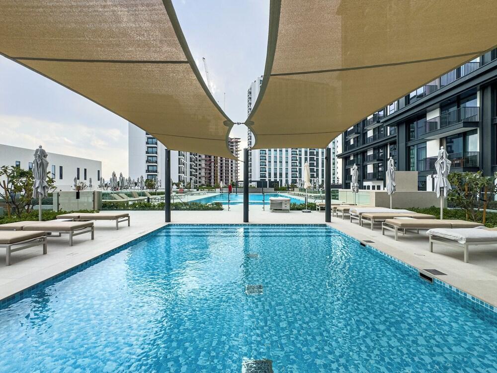 Superhost 1BR Near Dubai Hills Mall - Tap to explore photos