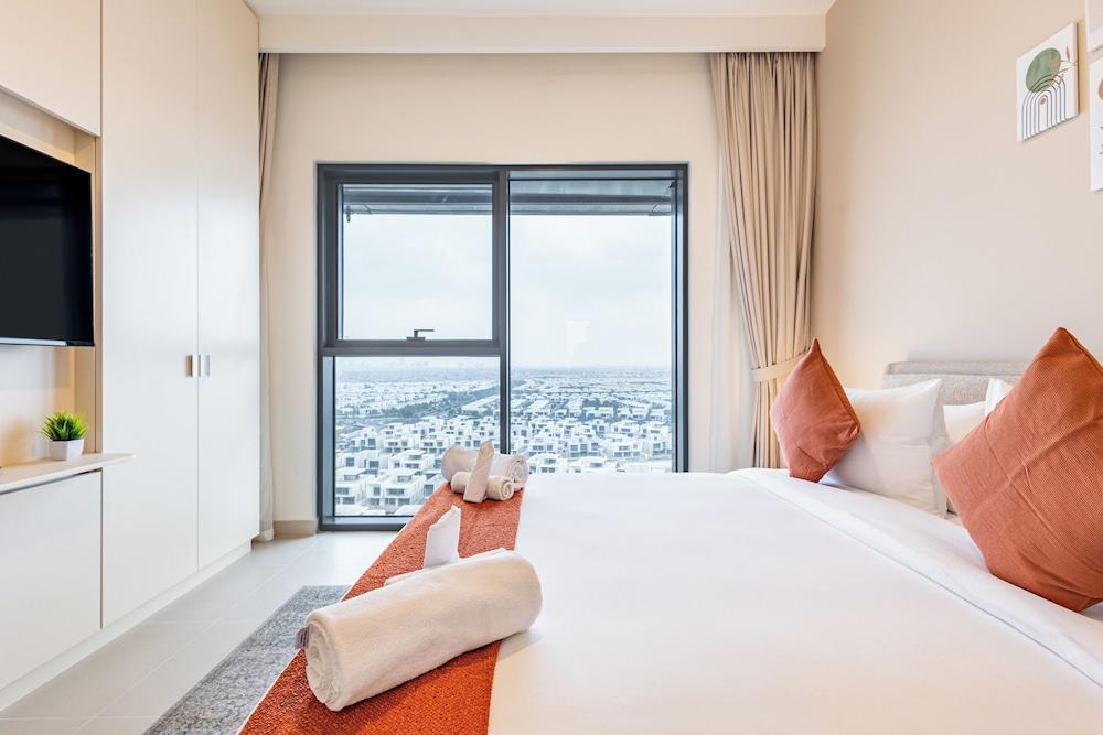 Superhost 1BR Near Dubai Hills Mall