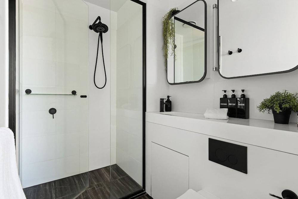 Stylish 2BR Close to Melbourne Central & QV - Tap to explore photos
