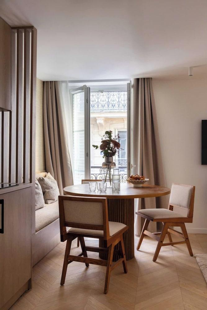 Superb Air-conditioned Apartment - Le Marais - Tap to explore photos