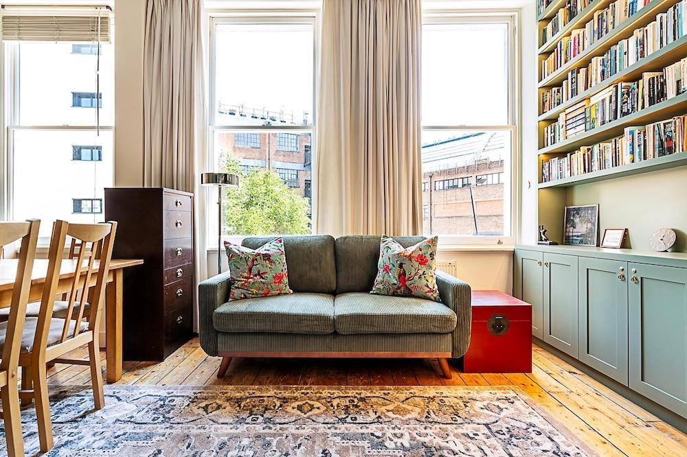 Stylish Olympia Flat With Character - Tap to explore photos