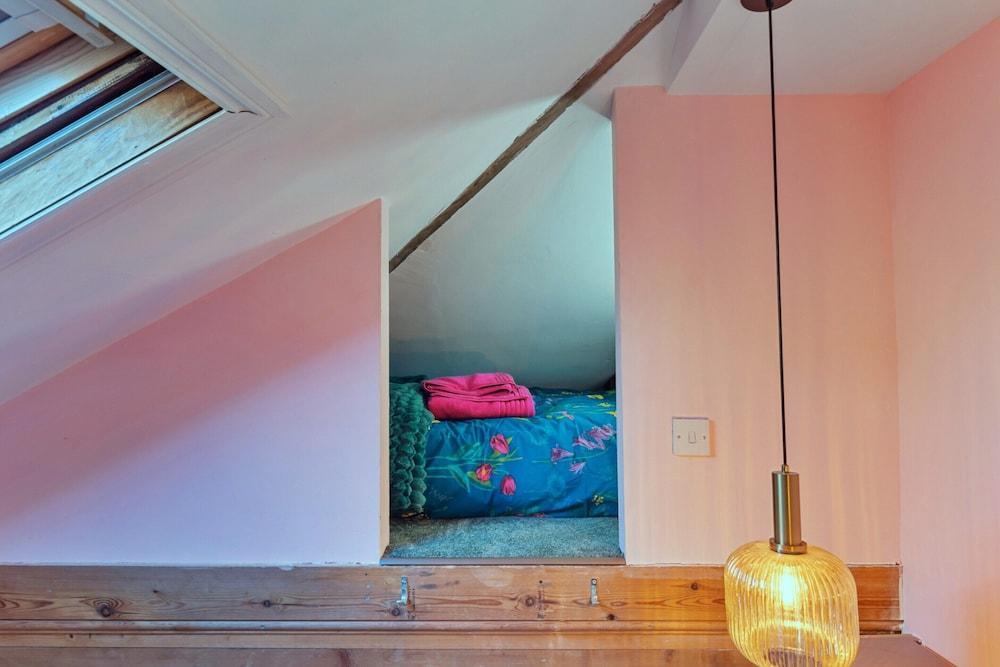 Studio in Greenwich Near Royal Observatory - Tap to explore photos