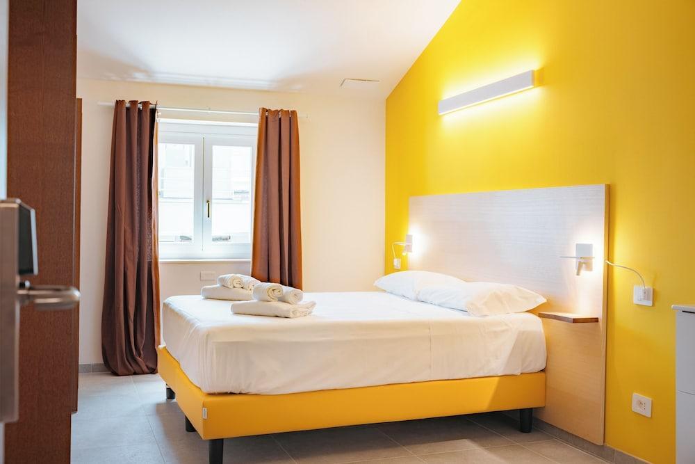 Tomato Urban Retreat Roma Room Type - Double Room with Private Bathroom Tomato Urban Retreat Roma Room Type - Double Room with Private Bathroom