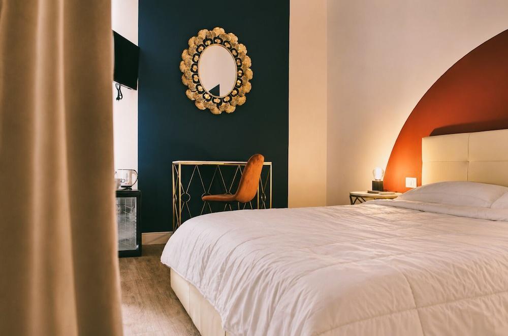 Enotri Guest House - Tap to explore photos