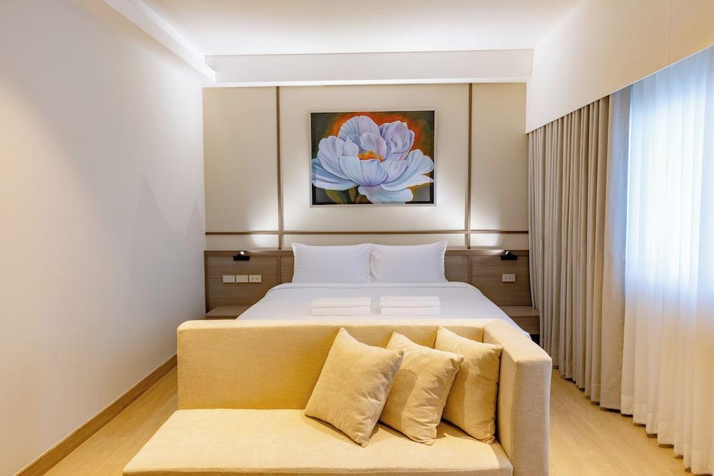 The Bentley Hotel Pratunam - Tap to explore photos