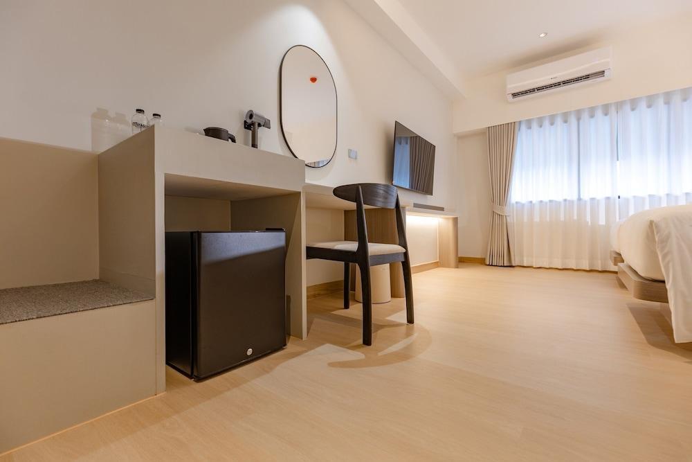The Bentley Hotel Pratunam Room Type - Deluxe Twin Room
