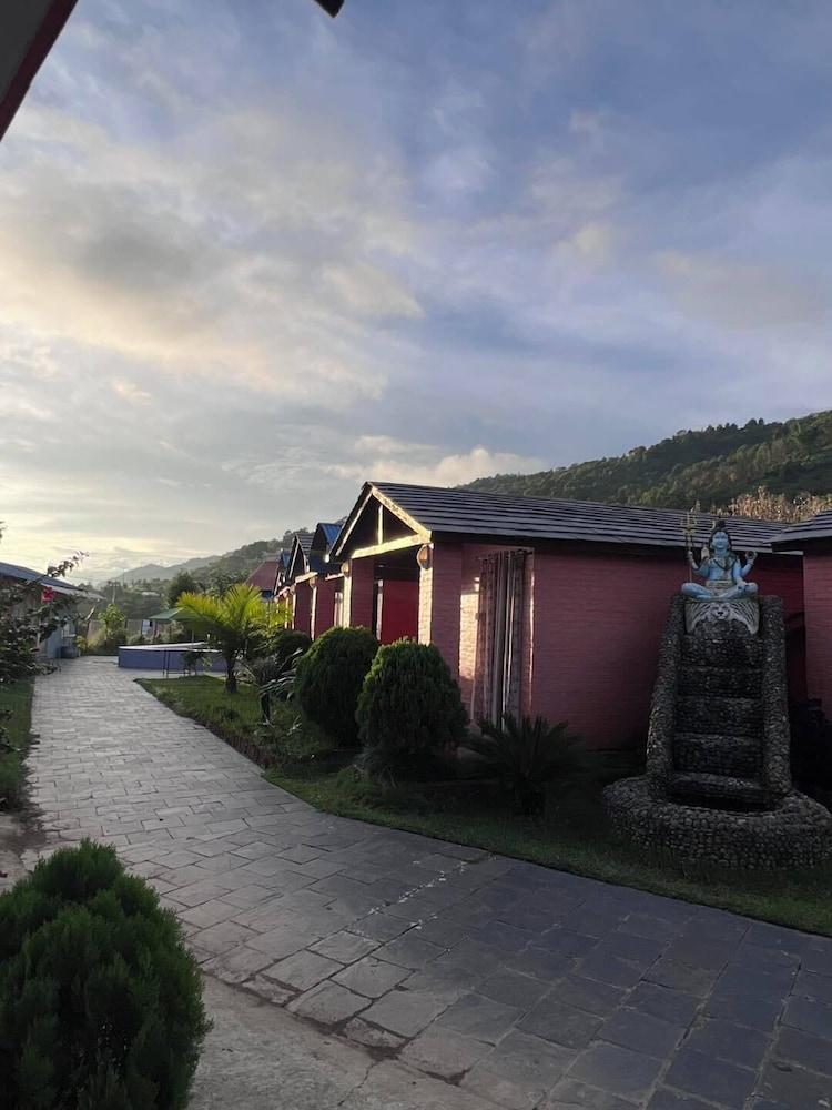 sarangkot retreat - Tap to explore photos