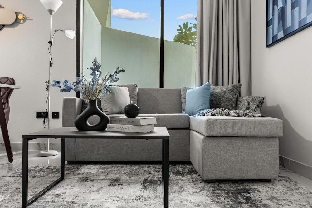Bloomfields Serene 1BR in Al Maryah Vist - Tap to explore photos