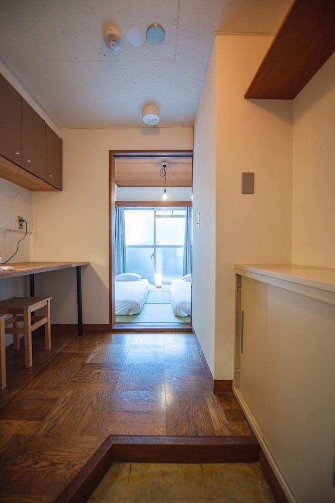 SHIBAMATA FU-TEN BED & LOCAL - Tap to explore photos