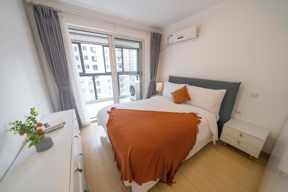 Tyms High Serviced Residence Shanghai Suzhou Creek Room Type - City View 1BR Serviced Residence - Spacious & Family Friendly Tyms High Serviced Residence Shanghai Suzhou Creek Room Type - City View 1BR Serviced Residence - Spacious & Family Friendly