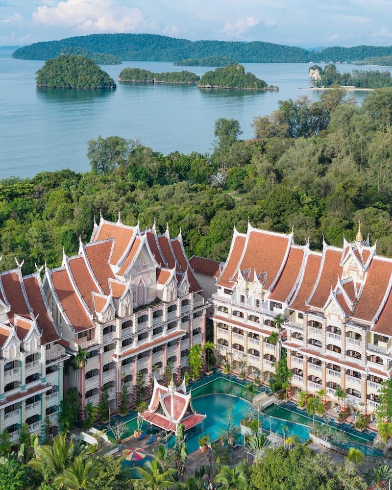 Le Ayodhaya Palace Krabi Beach Resort - Tap to explore photos