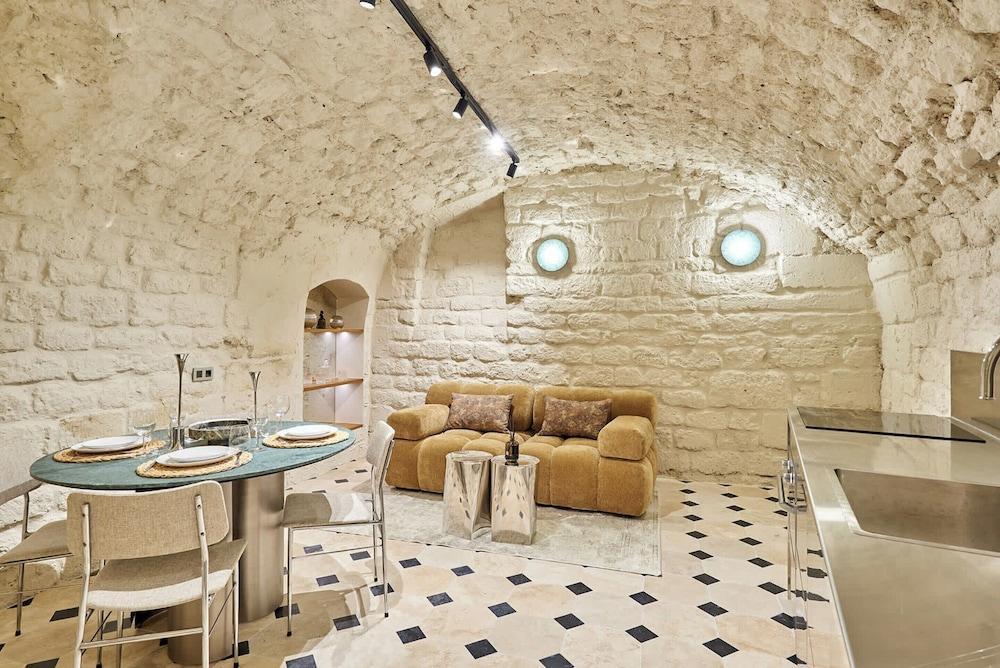Sublim new Triplex on Place des Vosges - Tap to explore photos