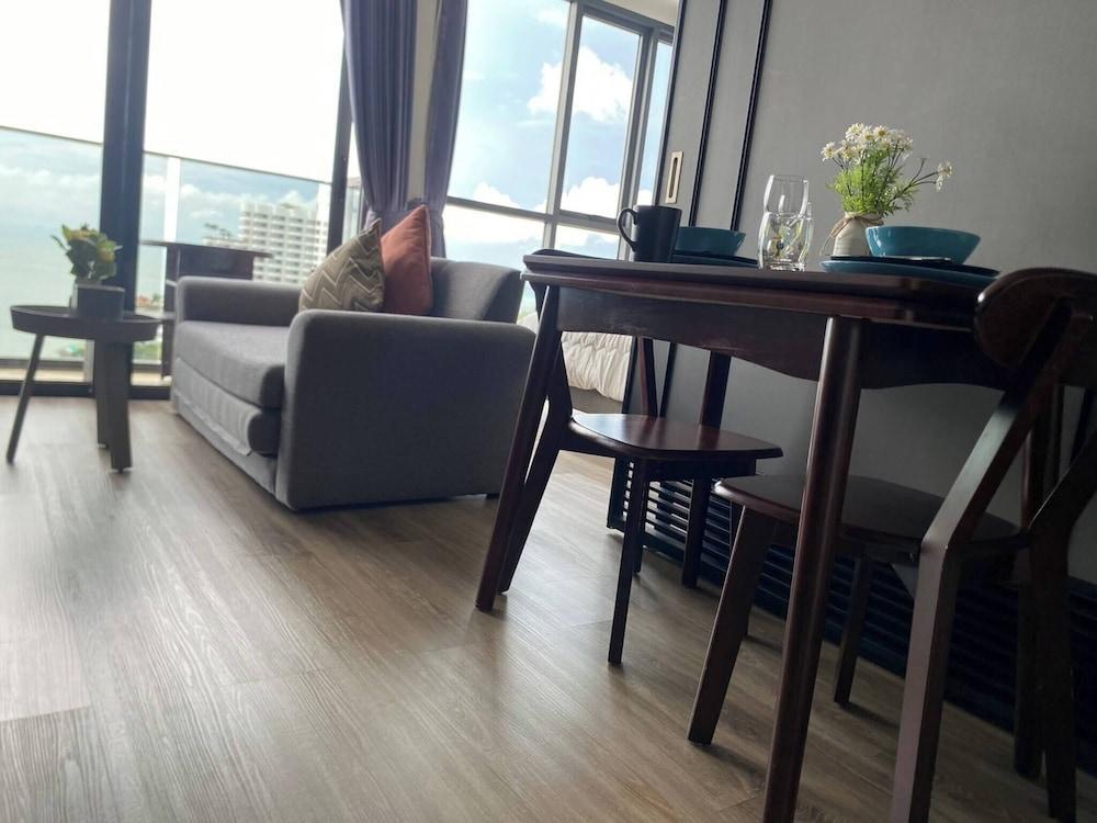 Sea View Luxury - Experience The Exclusivity - Tap to explore photos