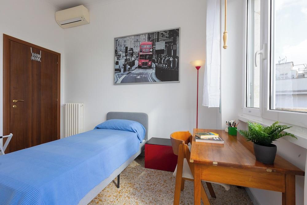 Rental in Rome Saint Peter View Penthouse - Tap to explore photos