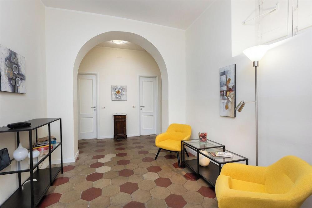 Rental in Rome Principe Amedeo Apartment - Tap to explore photos