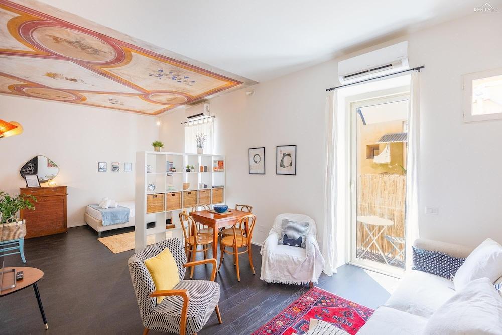 Rental in Rome Campani Apartment - Tap to explore photos