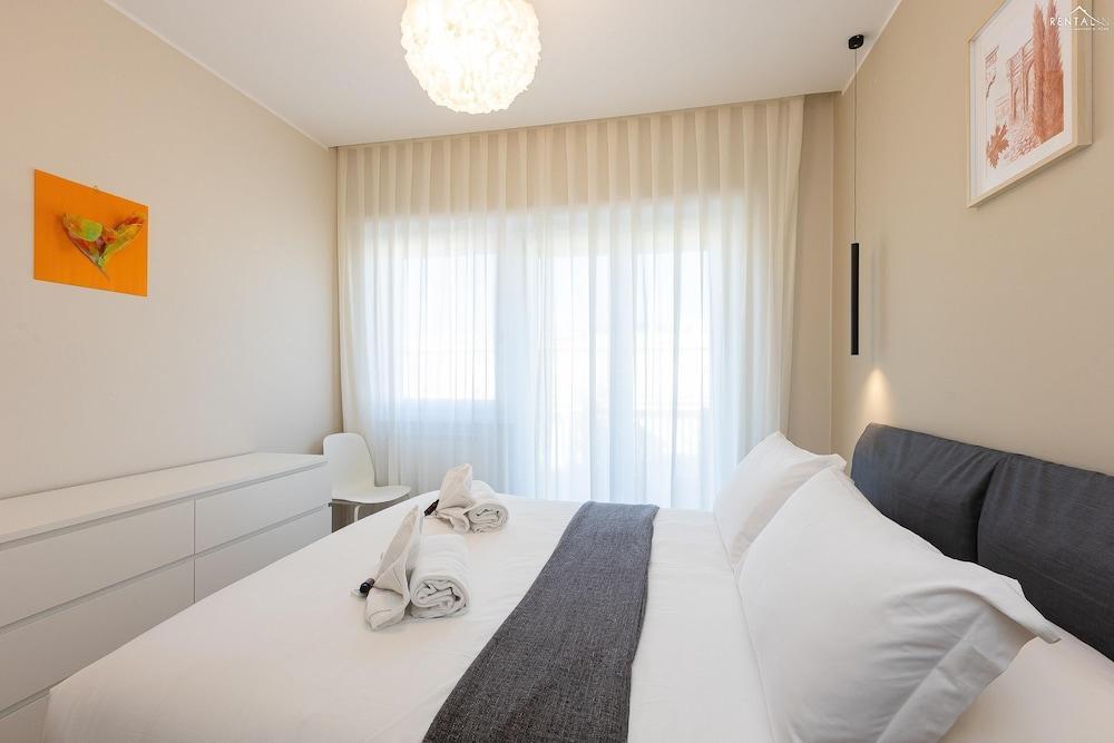 Rental in Rome Aurelia Sunset Penthouse - Tap to explore photos