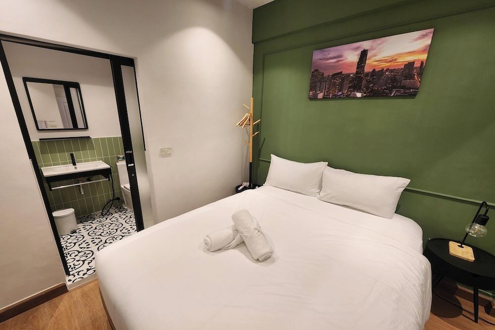 Shade House Bangkok Oldtown Room Type - Superior Double Room