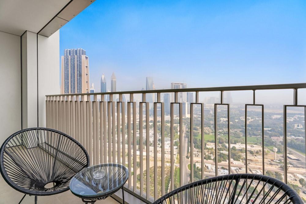 Silkhaus Stylish 2BR Downtown Views II Emaar