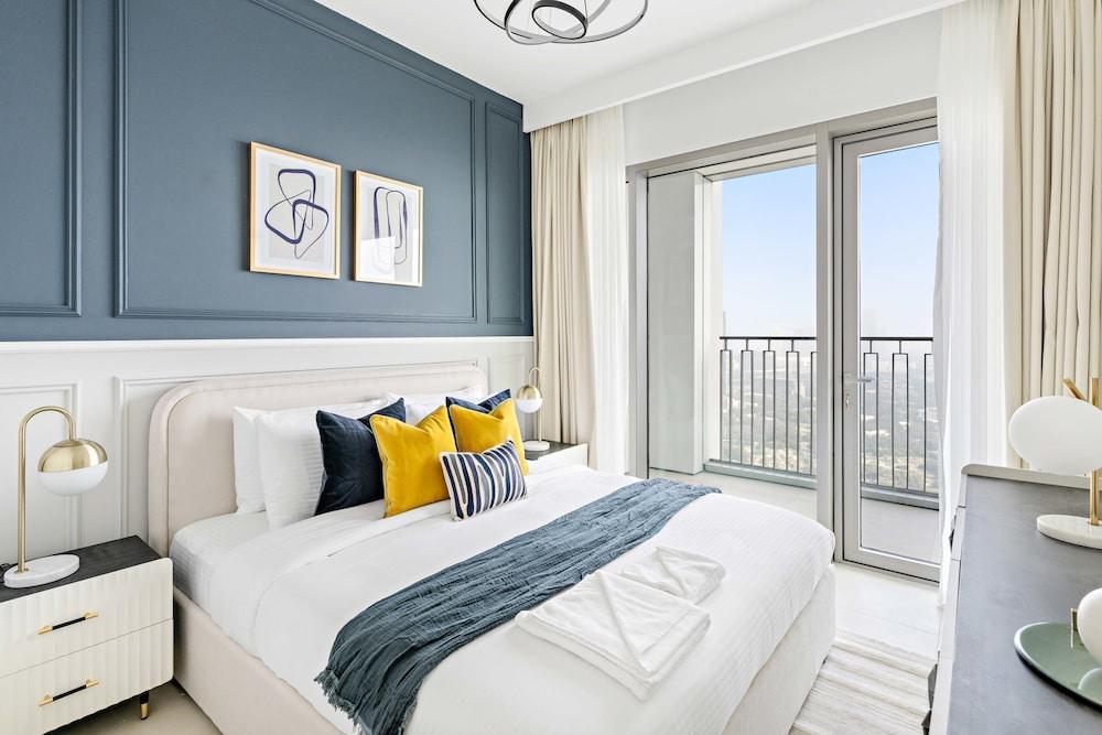 Silkhaus Stylish 2BR Downtown Views II Emaar - Tap to explore photos