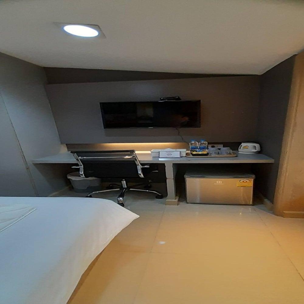 Premium Double Retreat Unwind in Style