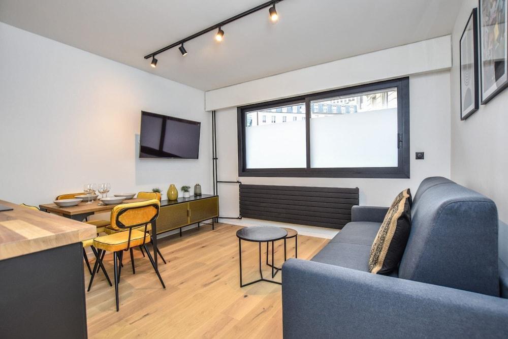 Welcoming Apartment - 1br/4p - Arc de Triomphe - Tap to explore photos