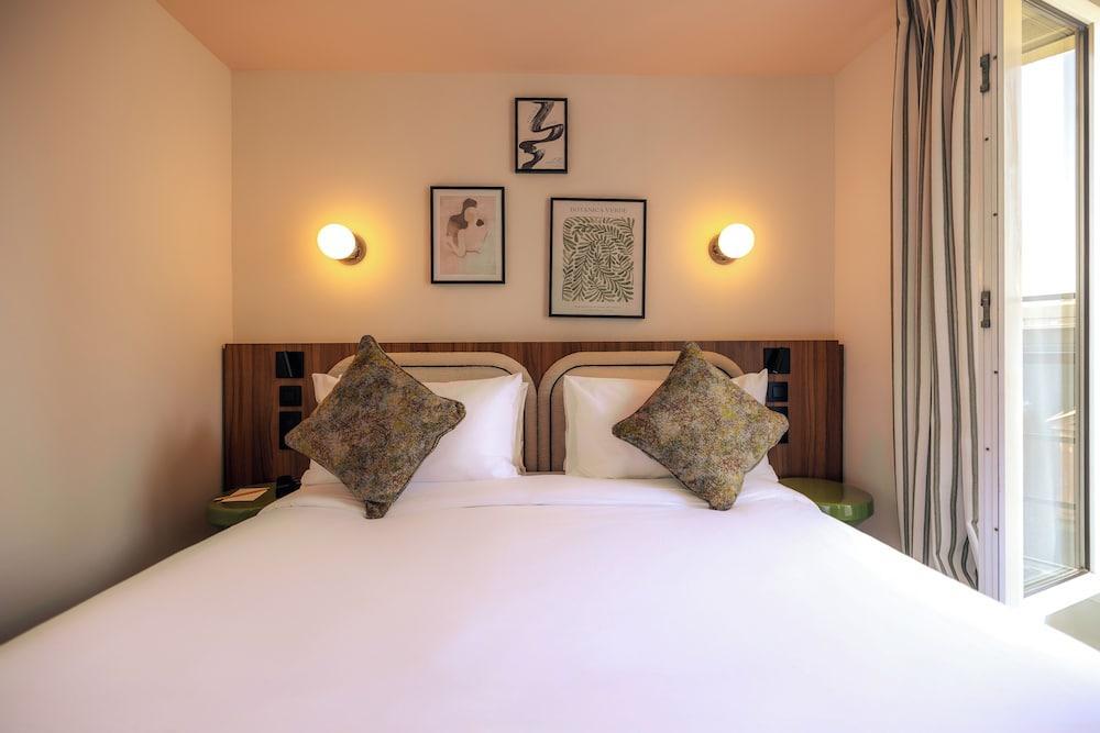 SALVIA Paris Room Type - Superior Room