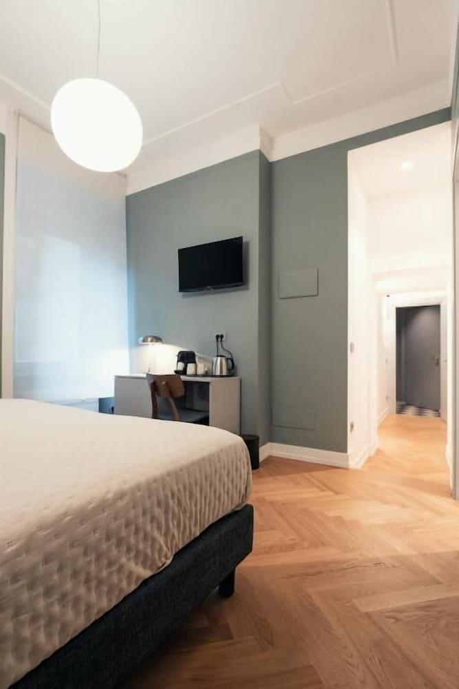 Pepe's Place - Guesthouse Manzoni Room Type - Comfort Double or Twin Room, Courtyard View