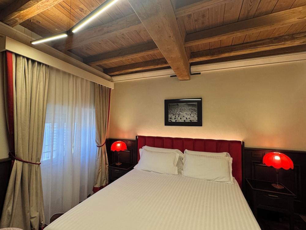 Palazzo Gambirasi Luxury Suite Roma Room Type - Superior Room
