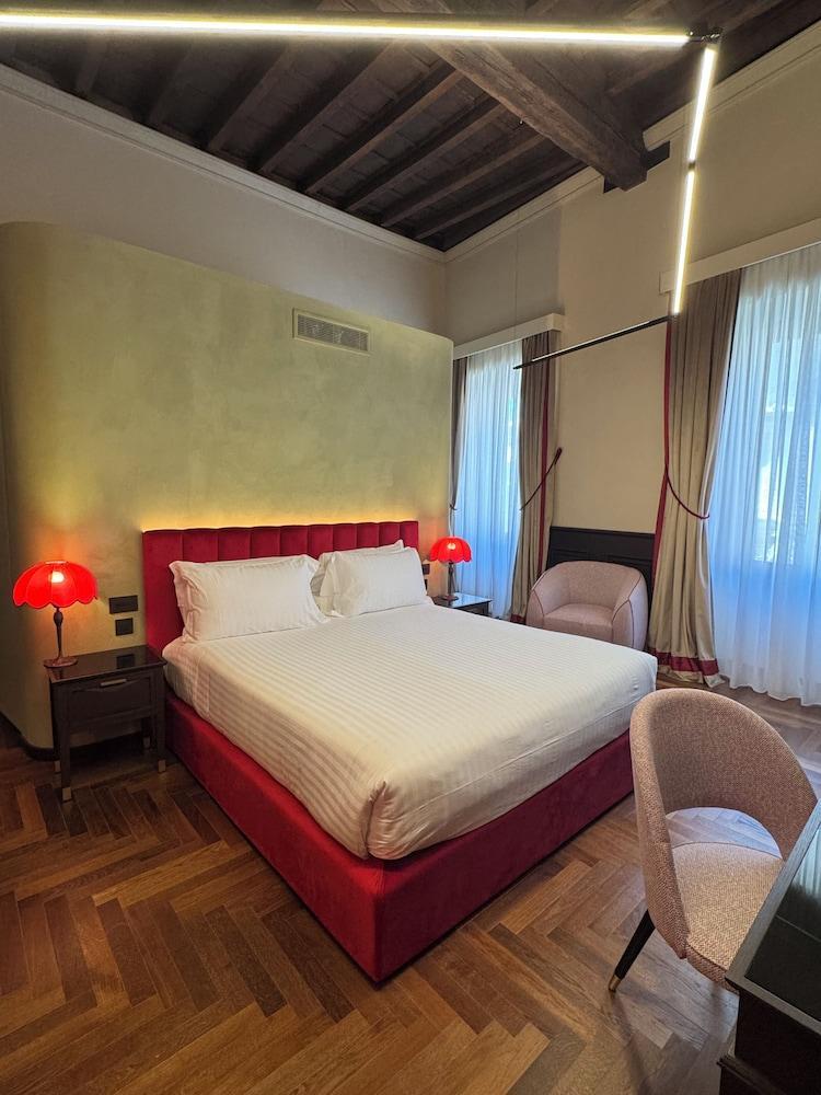 Palazzo Gambirasi Luxury Suite Roma Room Type - Premium Room