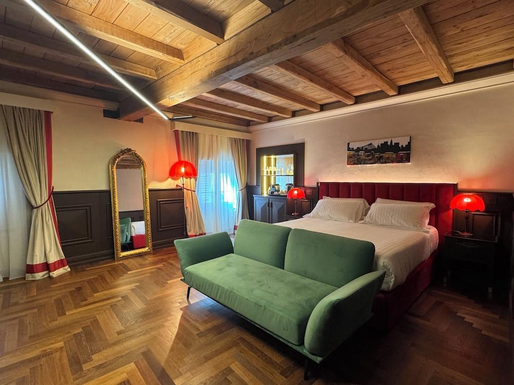 Palazzo Gambirasi Luxury Suite Roma Room Type - Premium Luxury