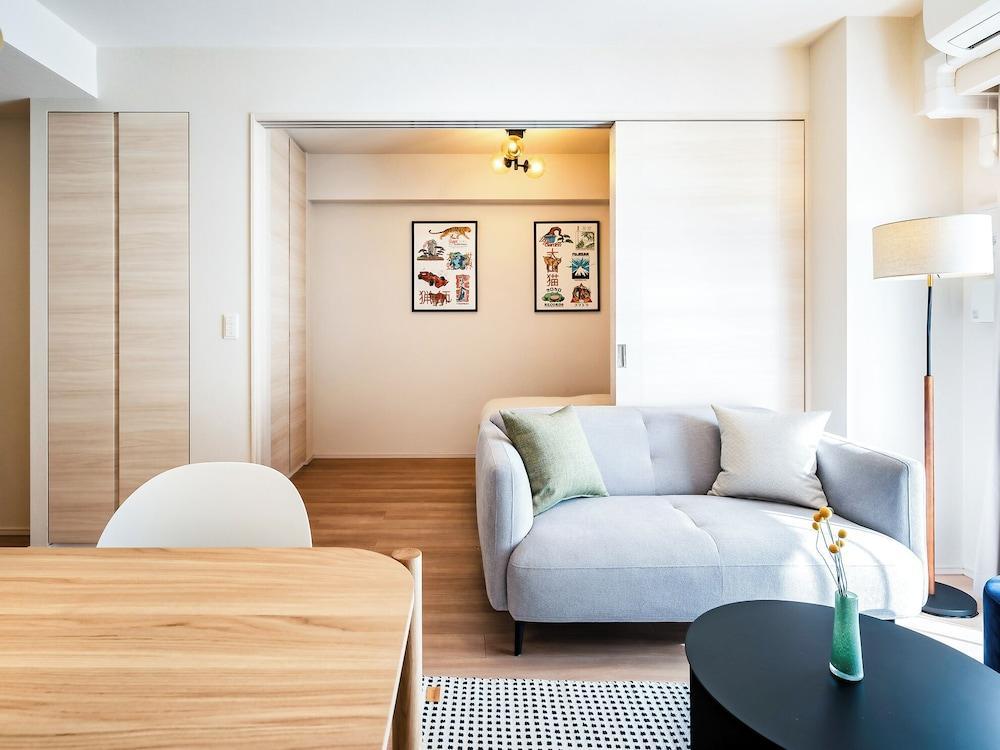 Section L Residence Shibuya - Tap to explore photos