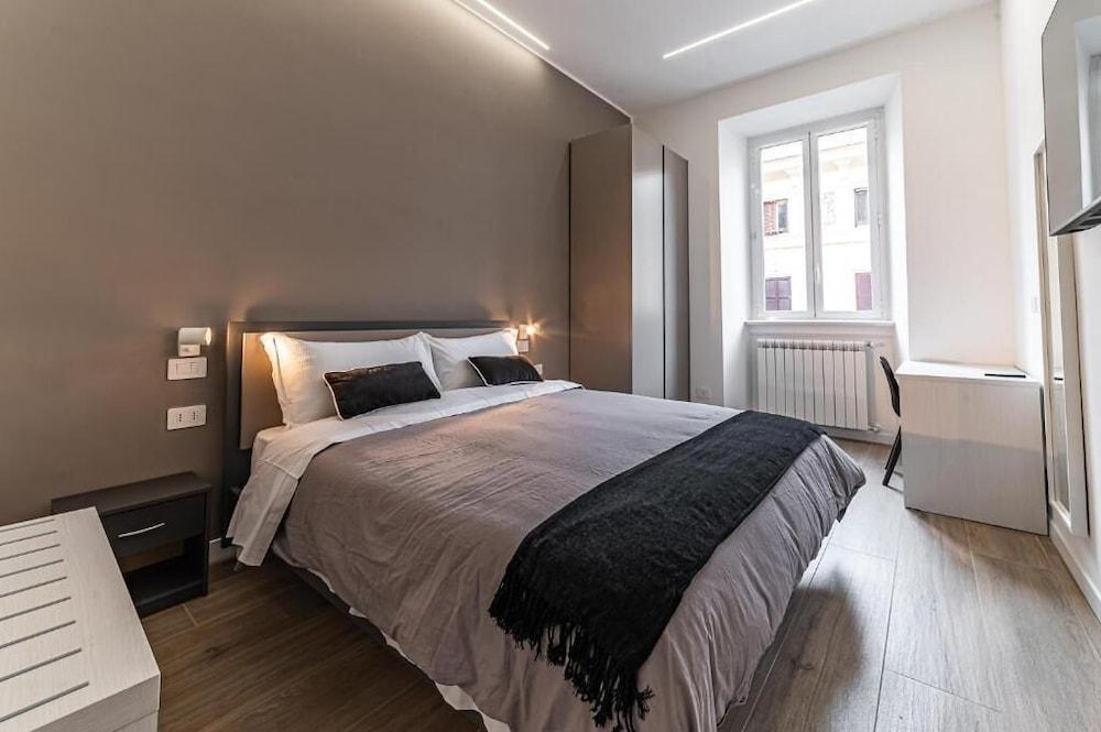 Vatican Suites Apartment - Vatican City - Tap to explore photos