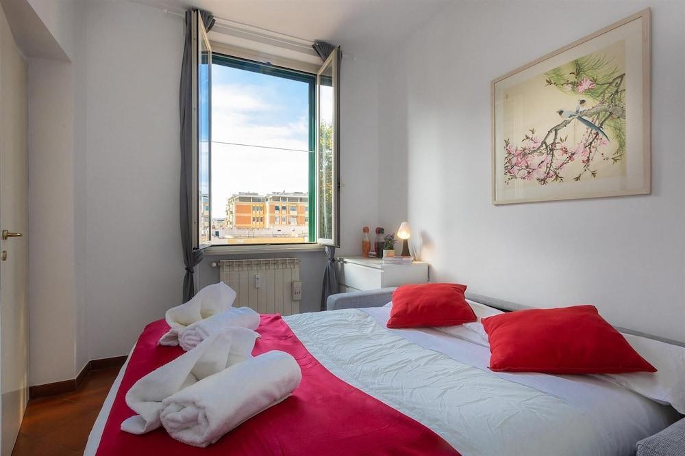 Rental in Rome Ginori Apartment - Tap to explore photos