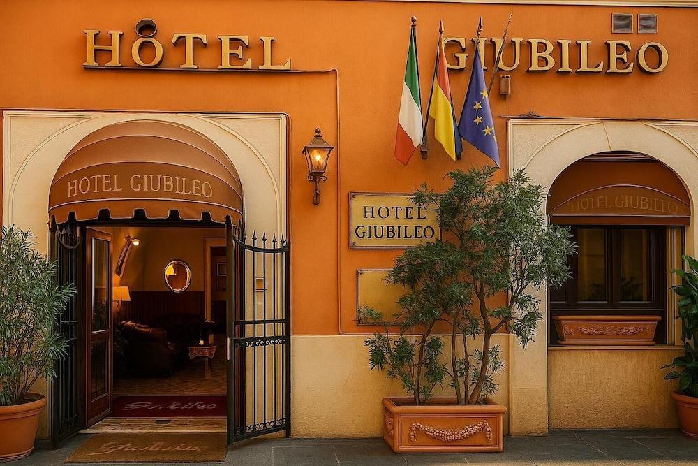 Hotel Giubileo - Tap to explore photos