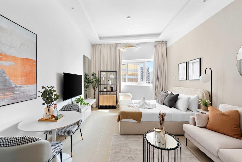 Silkhaus New Luxurious Studio Near Silicon Mall