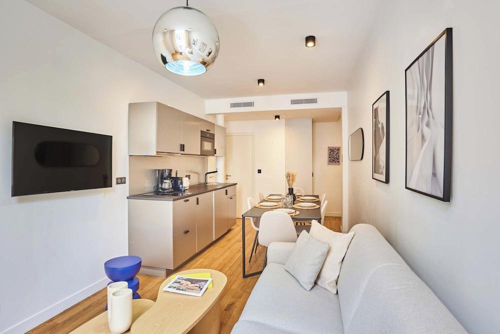 Sublim Apartment Paris Center Beaubourg Le Marais - Tap to explore photos