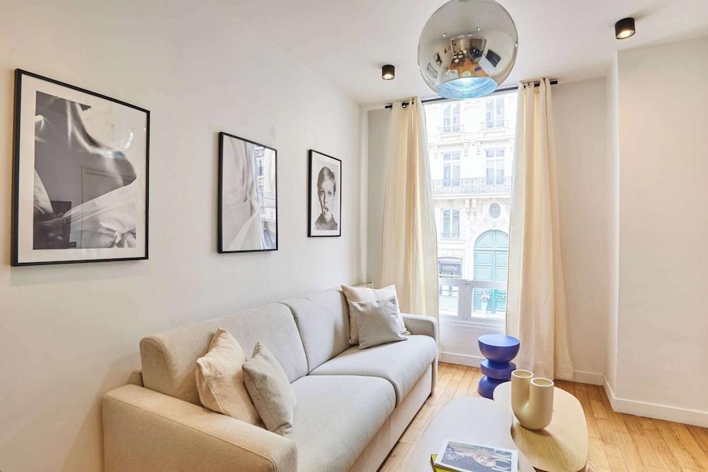 Sublim Apartment Paris Center Beaubourg Le Marais - Tap to explore photos