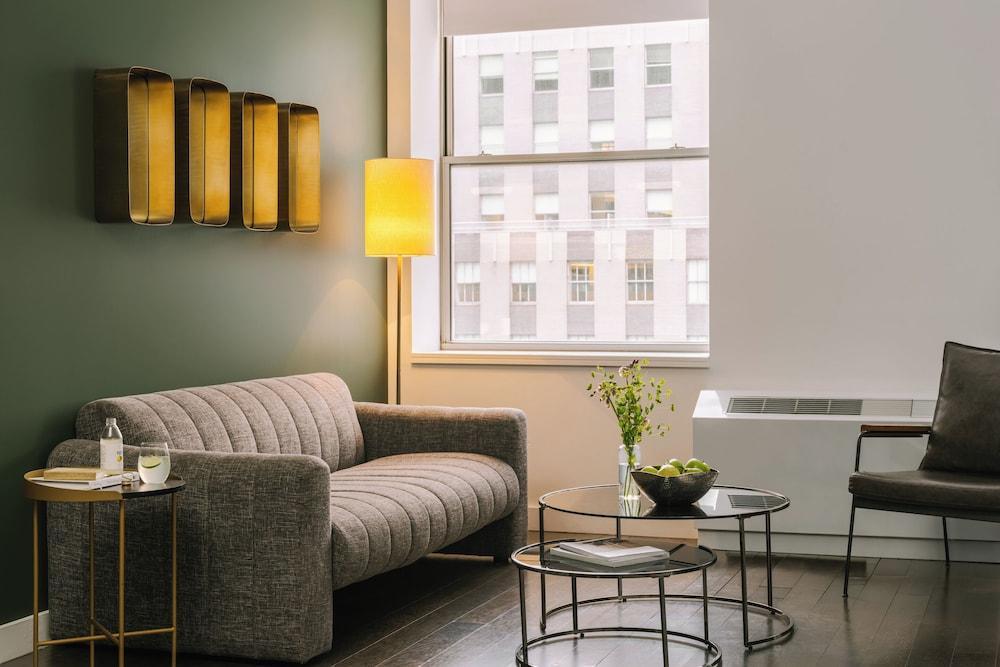 Nester Finn Financial District Room Type - Superior 1 Bedroom Apartment with Sleeping Den, 2 Queen Beds, 1 Sofa Bed