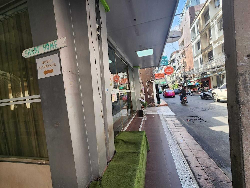 New VC Hotel Bangkok - Tap to explore photos
