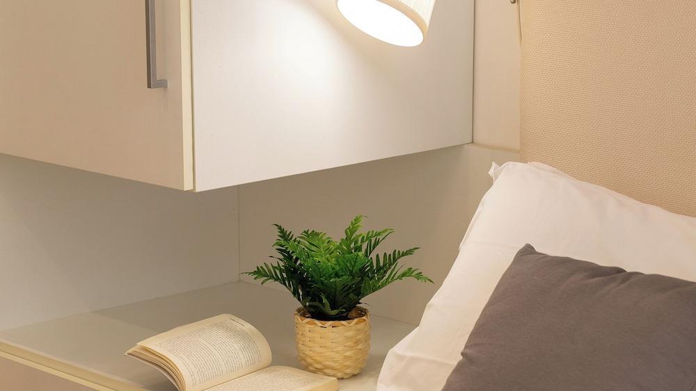 Rental in Rome Vittoria Apartment - Tap to explore photos