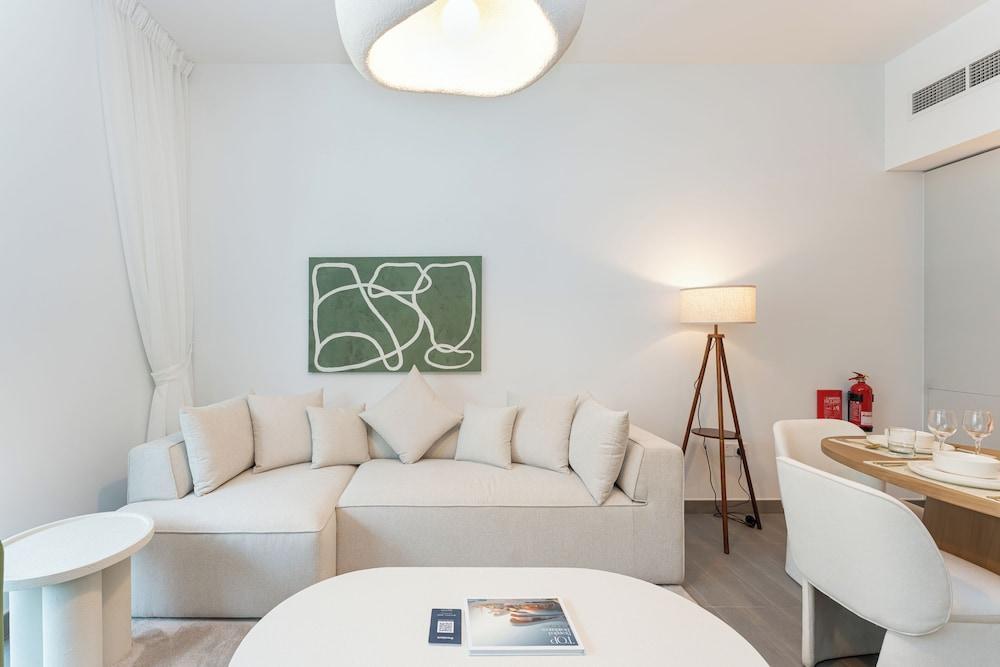 PVH - Kensington Waters - Park Front 1BR - Tap to explore photos