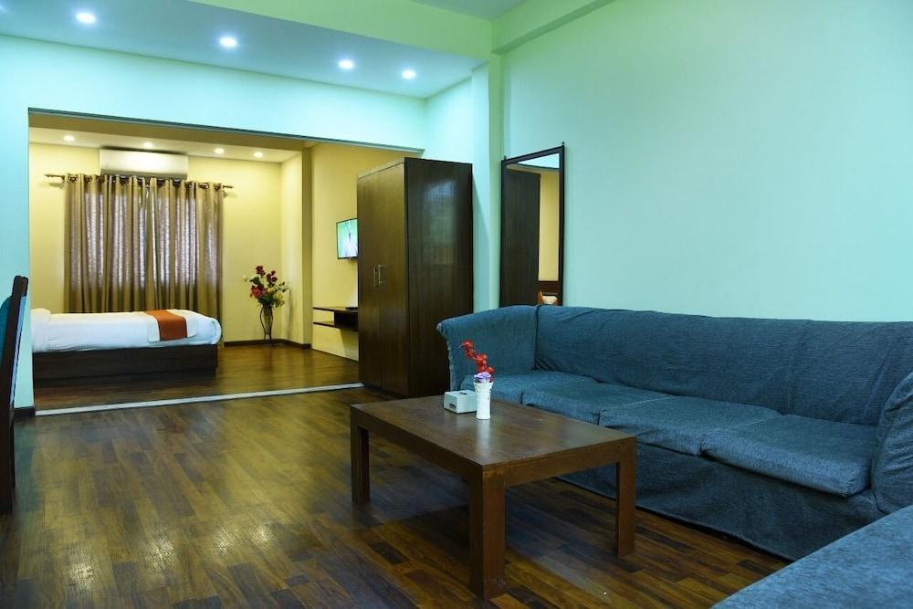 Hotel Harmony Room Type - Family Room, Balcony, City View