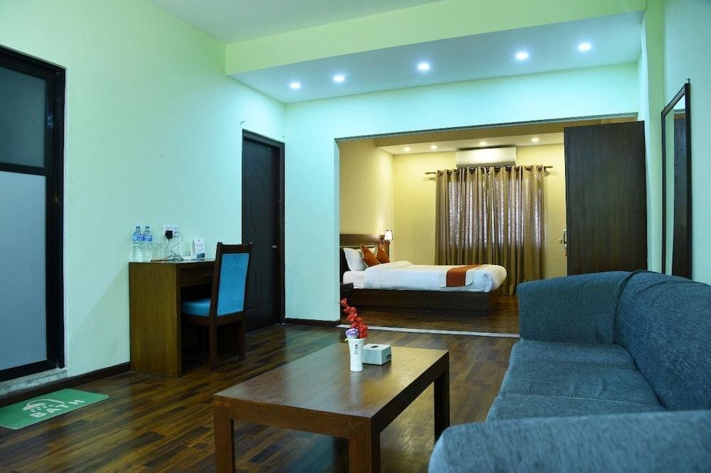Hotel Harmony Room Type - Junior Studio Suite, Balcony, City View
