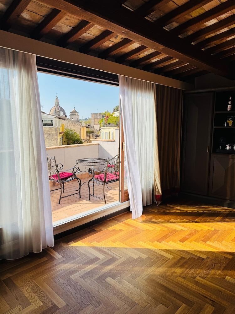 Palazzo Gambirasi Aparthotel Roma - Tap to explore photos