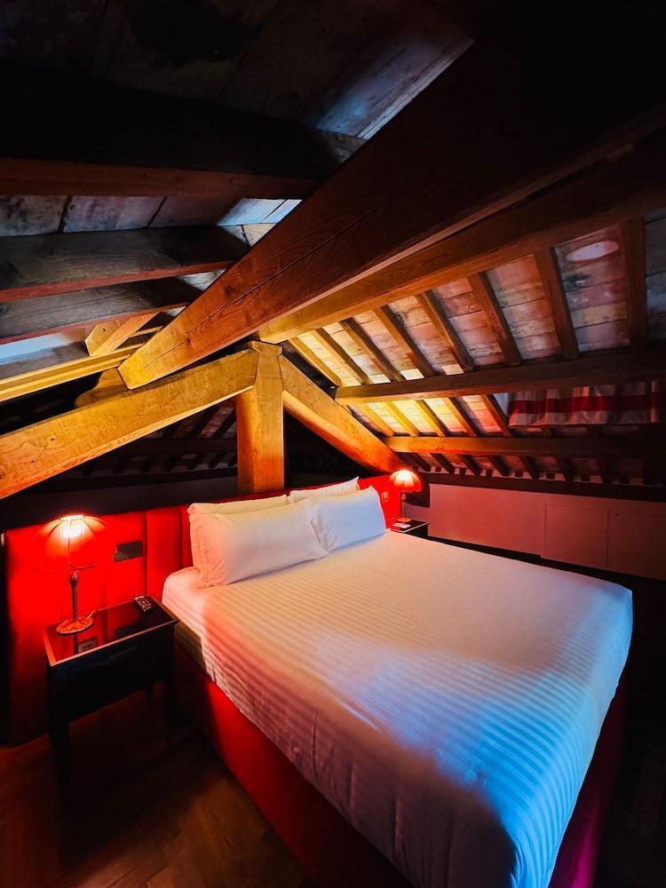 Palazzo Gambirasi Aparthotel Roma Room Type - Vatican Suite with Rooftop Palazzo Gambirasi Aparthotel Roma Room Type - Vatican Suite with Rooftop