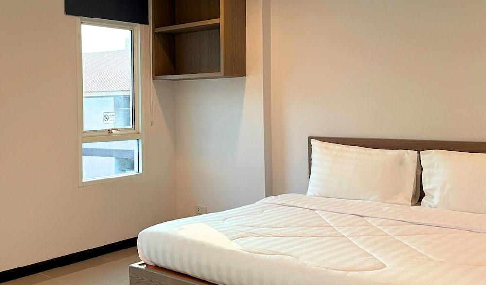 Paul and Pam Hotel Bangkok Room Type - Grand Suite